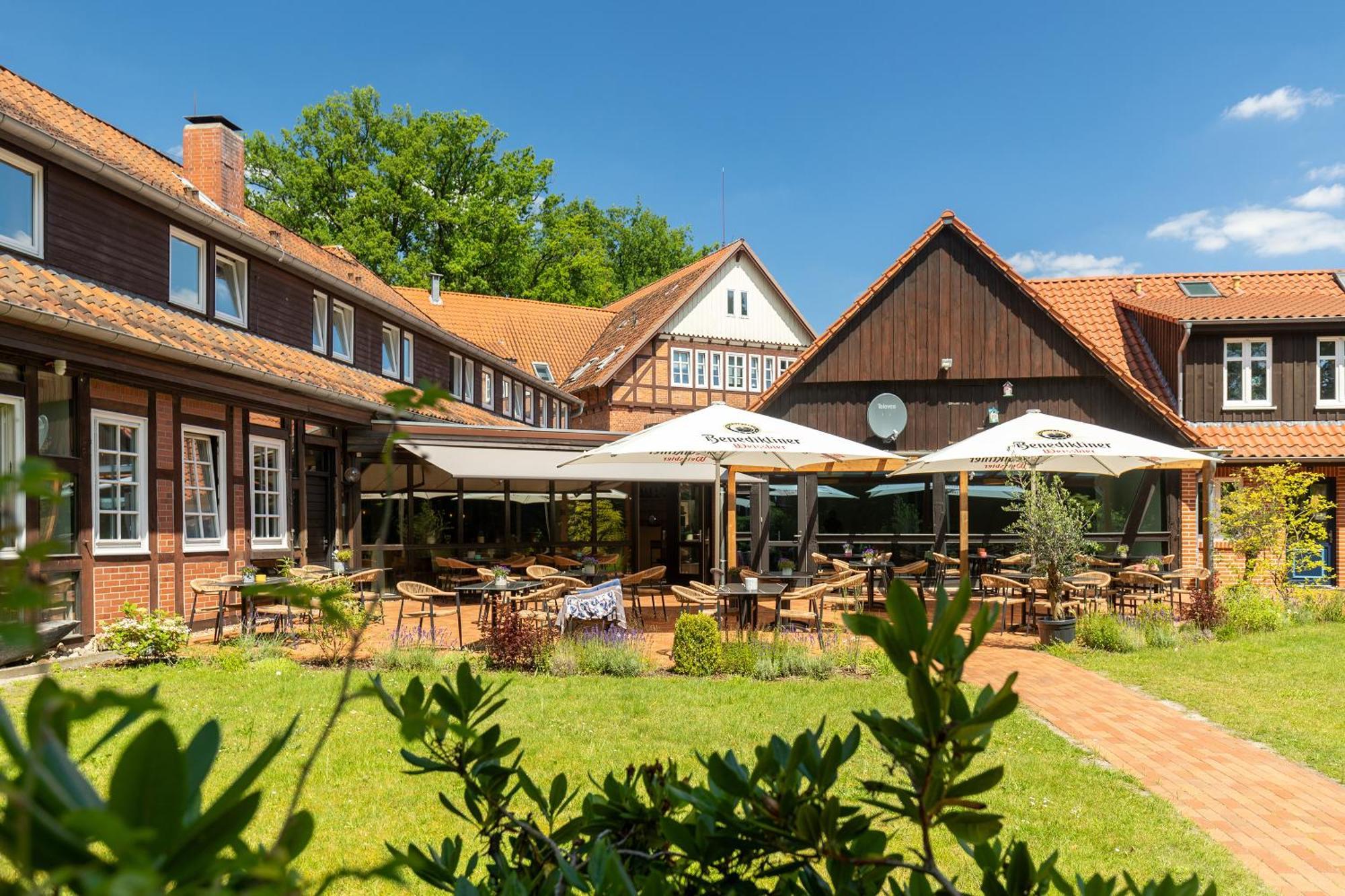 B M Hotel Im Ludwig- Harms- Haus Hermannsburg Bagian luar foto